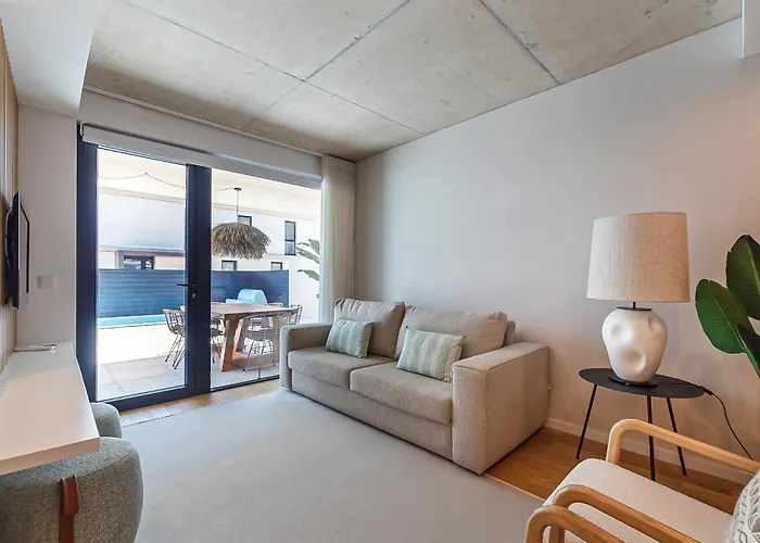 Lina By Sweet Aveiro